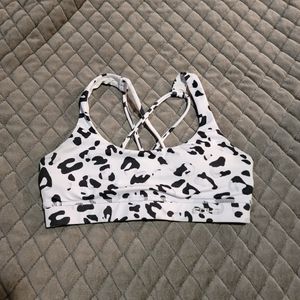 Echt Snow Leopard Sports Bra